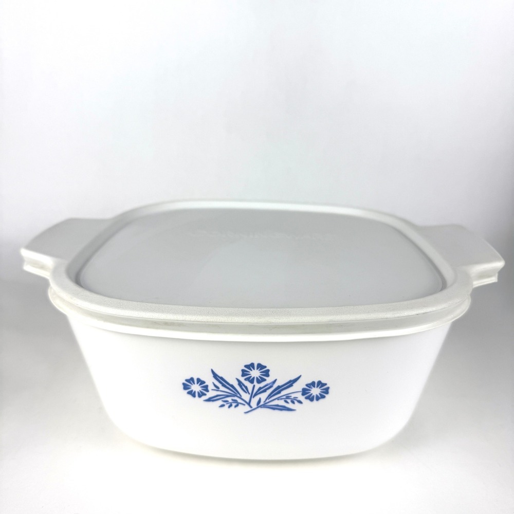 Vintage 1960-61 Corning Ware Blue Cornflower 2.5 Qt Casserole w Lid